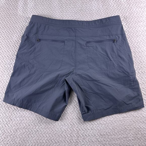 L.L. BEAN Mid Rise Stretch Flat Front Grey Hiking Cargo Shorts Women's Size 16 R - Picture 3 of 11